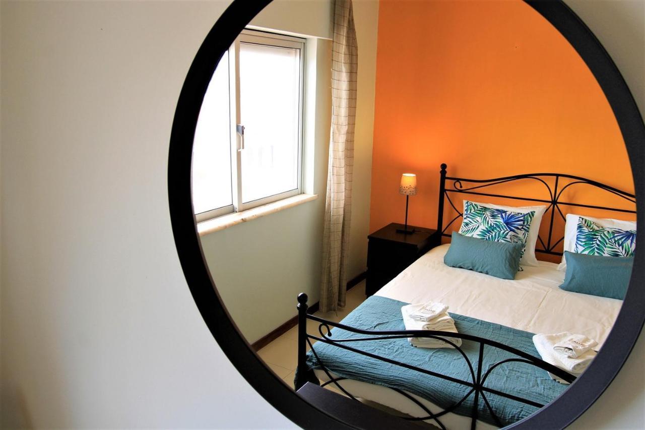 Portimao Classic With Pool By Homing Apartment Alvor Bagian luar foto