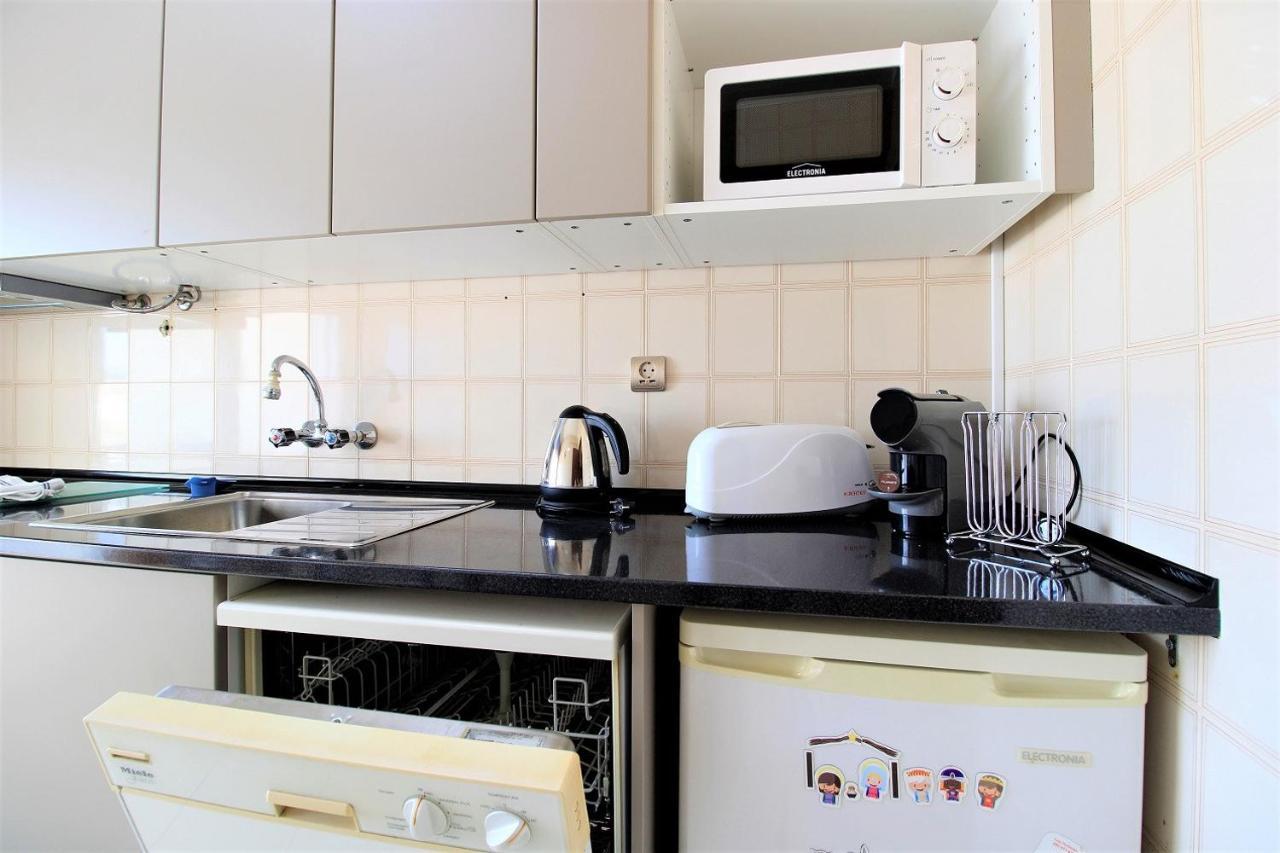 Portimao Classic With Pool By Homing Apartment Alvor Bagian luar foto
